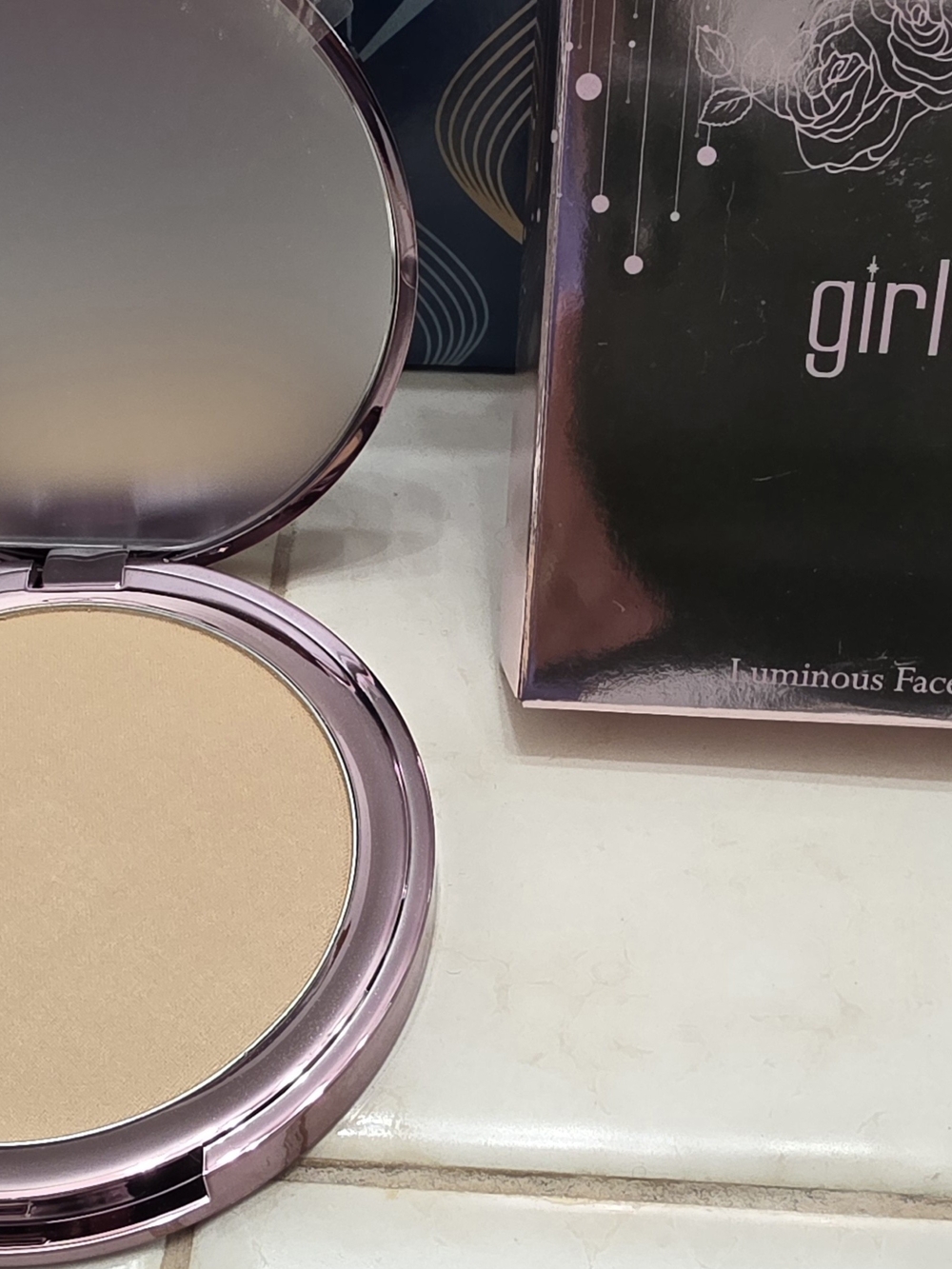 Blush & Highlight Trio & Setting Powder - Picture 2 of 5